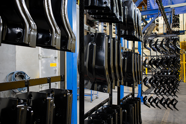 Coating Black Metal Pieces on Line